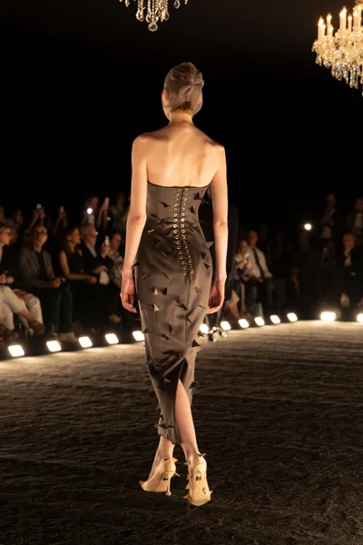 Look 8
